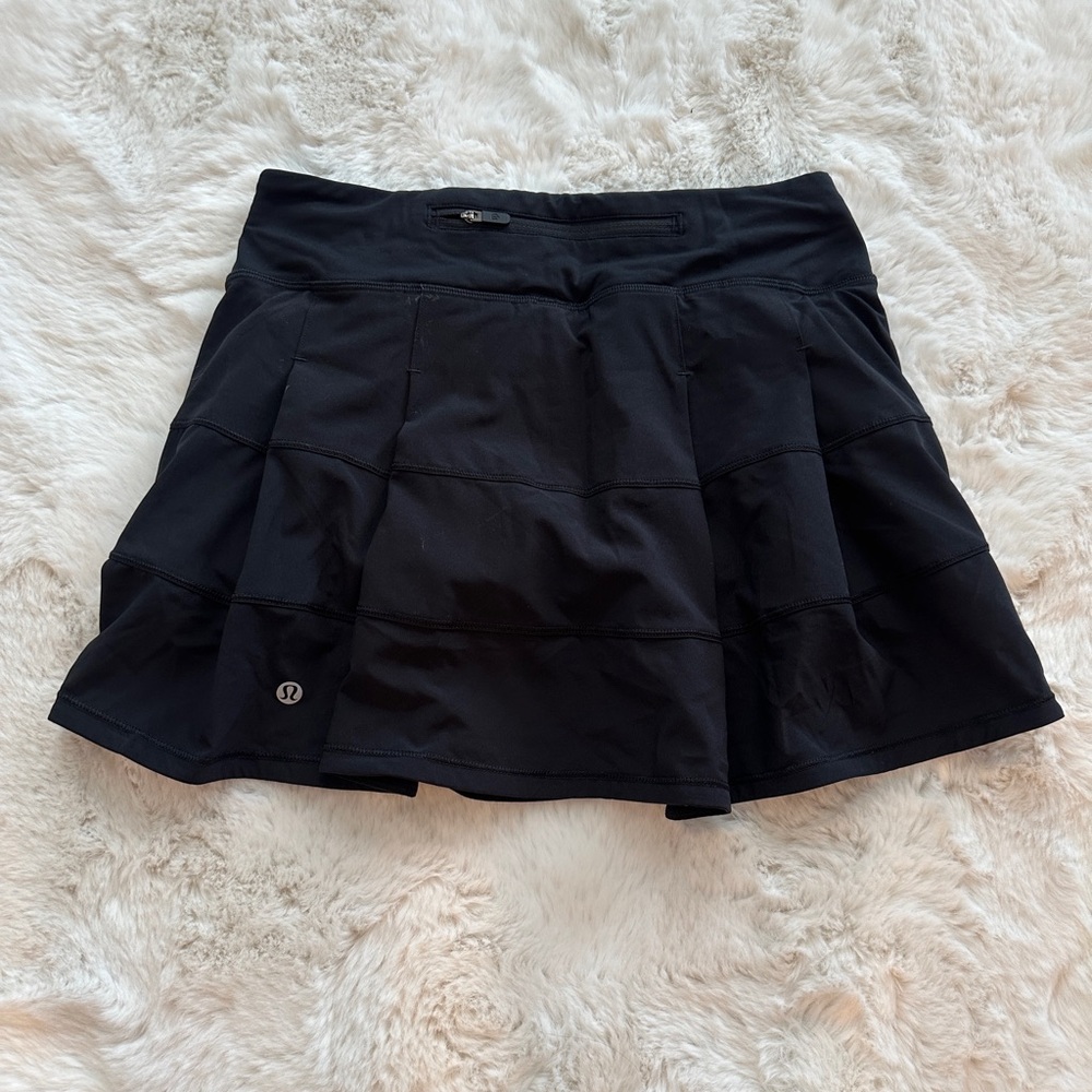 Black lululemon pace rival skirt size 4